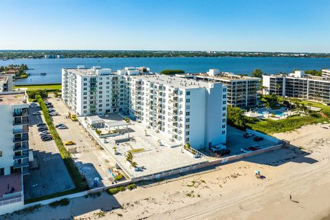 Condominium in Palm Beach FL 3450 Ocean Boulevard Blvd 42.jpg