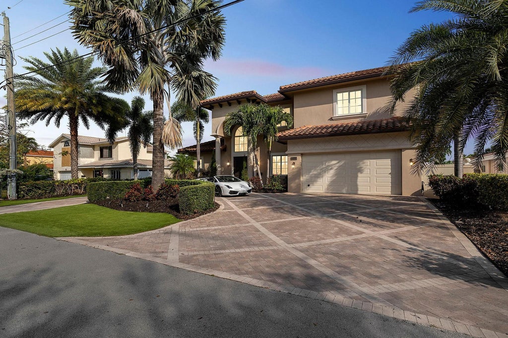Photo of 2461 SE 10th Street, Pompano Beach, FL 33062 (MLS # F10427298)