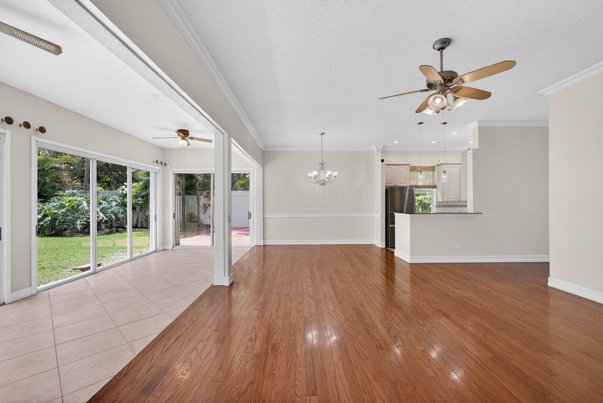 GARDEN OAKS 1 - Residential
