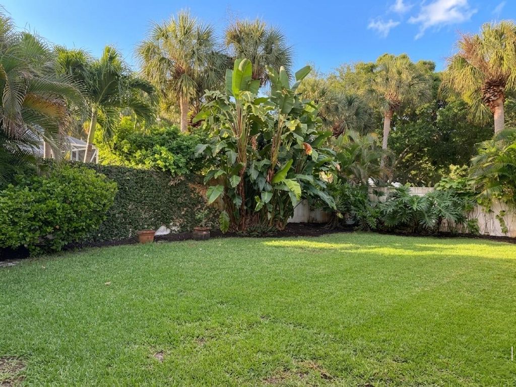Photo of 8773 Wakefield Drive, Palm Beach Gardens, FL 33410 (MLS # B26018055)