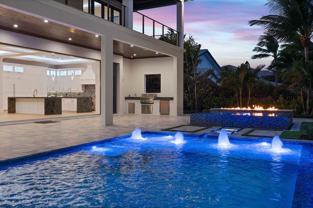 YACHT CLUB - Residential