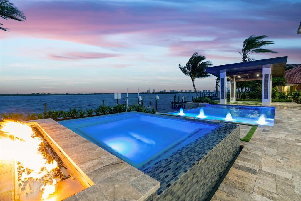 YACHT CLUB - Residential