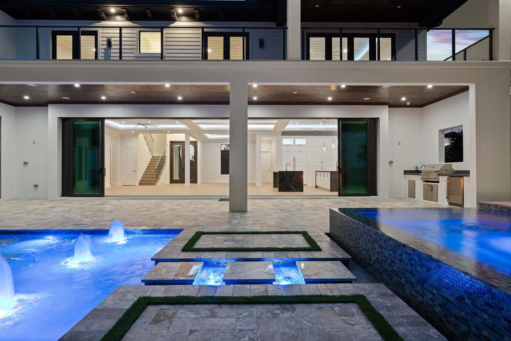 YACHT CLUB - Residential