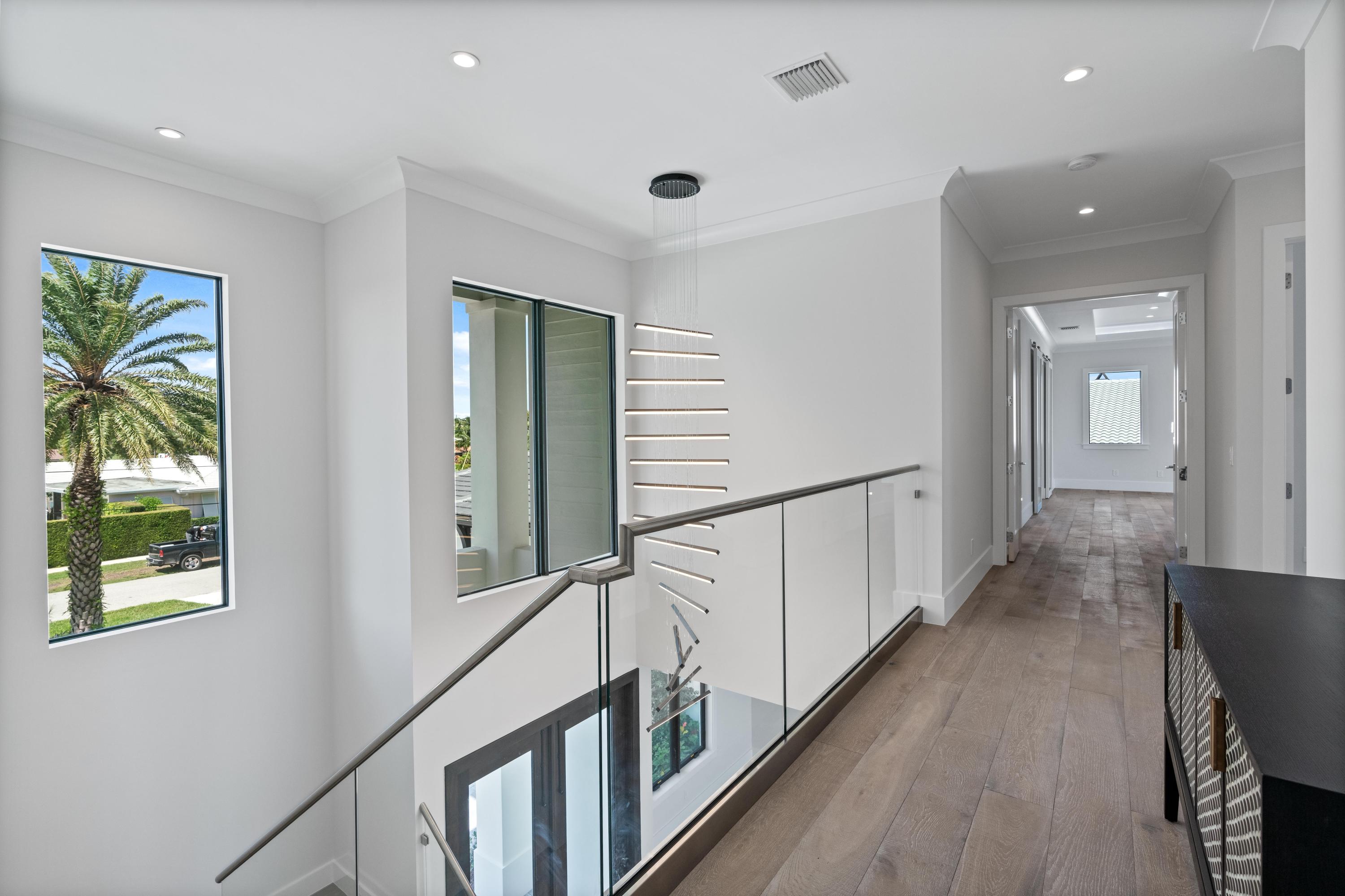 YACHT CLUB - Residential