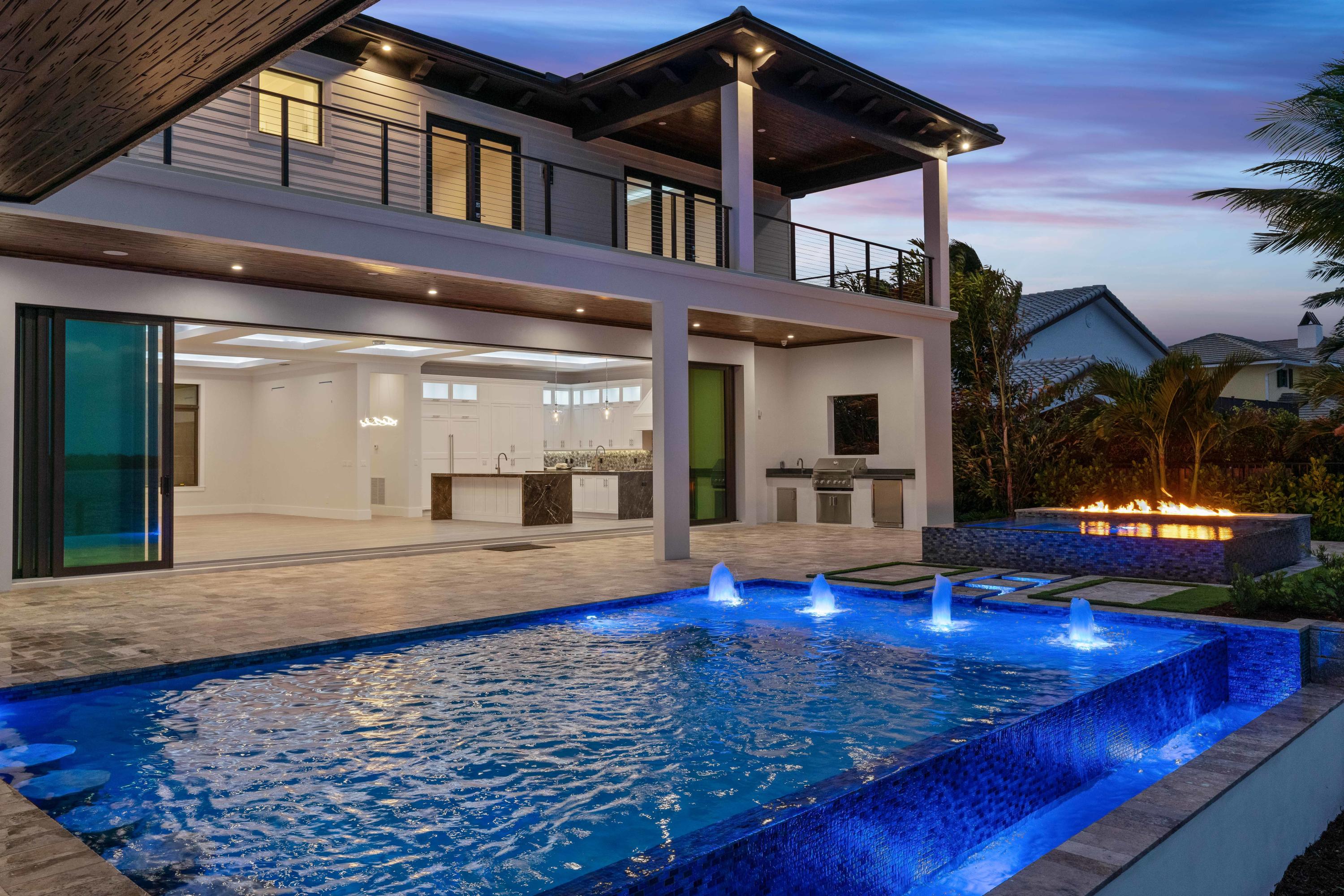 YACHT CLUB - Residential