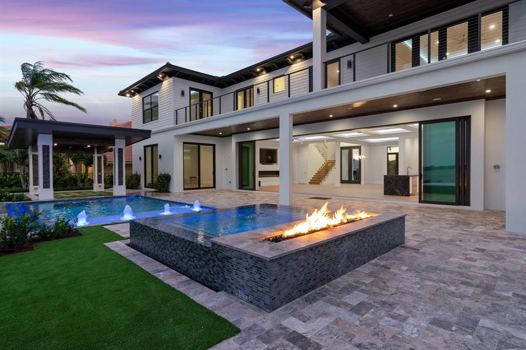 YACHT CLUB - Residential