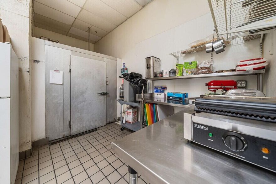 Restaurant Business for Sale ~ Downtown WPBLocation: Prime spot in The StrandSize: ~2,200 SF (1,100 SF operational + 1,100 SF storage/underutilized)Fully equipped w/ Type 1 hood, grease trap & grill. Seating 22 indoor, 26 outdoor (sidewalk permit), potential expansion to 75.License: Beer & wine included.Lease: 9 yrs remaining + 5-yr option.Rent: $9,700/mo + NNN; tenant covers property tax, HOA & insurance.ROFR.Traffic: Excellent visibility, heavy pedestrian flow in vibrant corridor.Asking Price: $215,000Note: Sale based on leasehold interest, equipment & location, not P&L.
