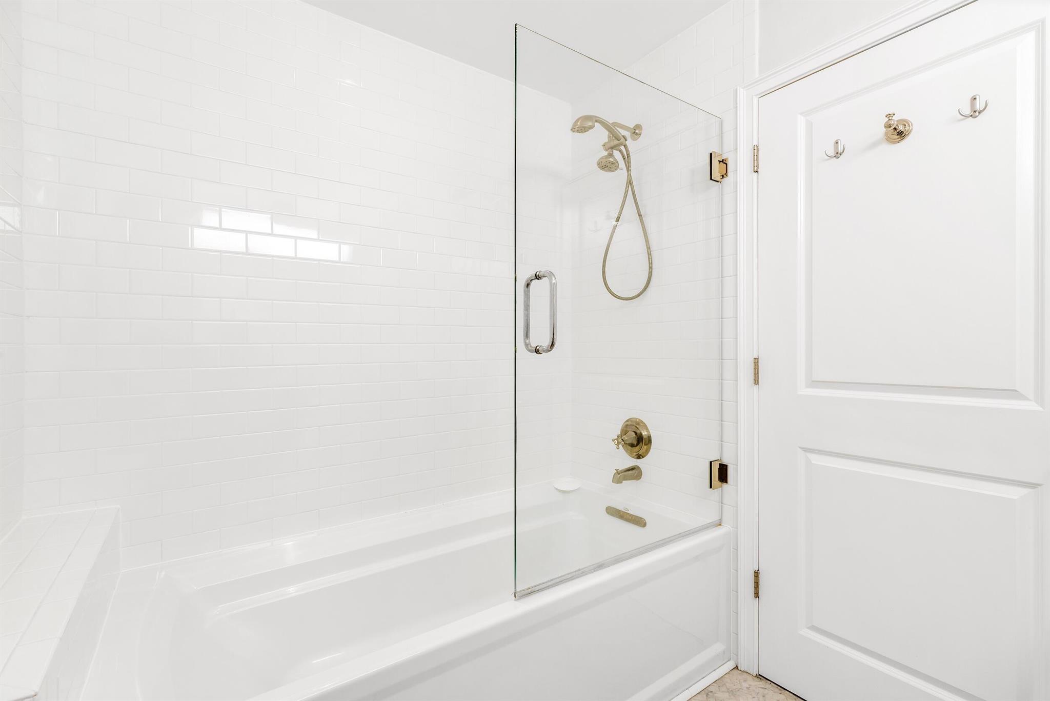 ERBS DAISY E ADD - Residential