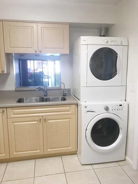 ISLAND HOUSE CONDOMINIUM - Residential Lease