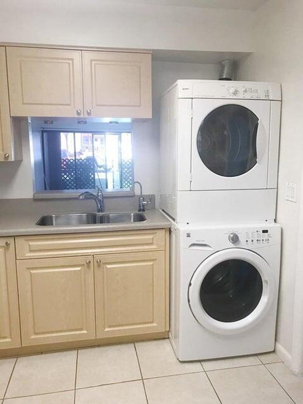 Photo of 2050 Oleander Boulevard #1-105, Fort Pierce, FL 34950 (MLS # R11149706)