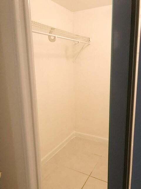 ISLAND HOUSE CONDOMINIUM - Residential Lease