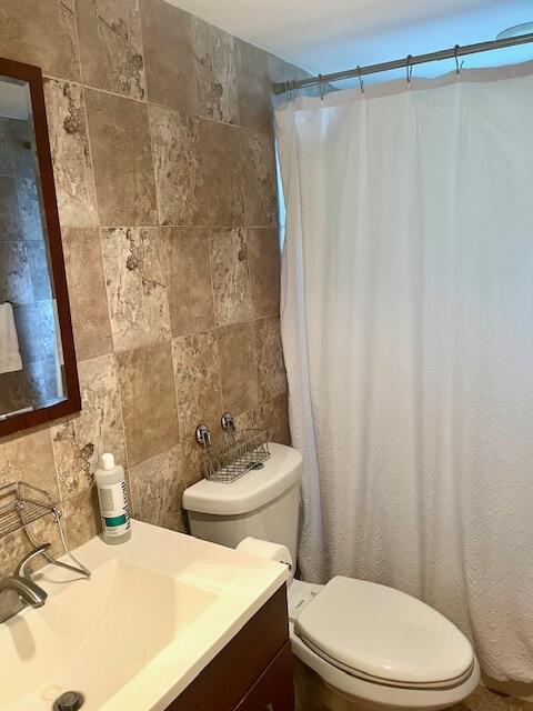 KINGS POINT NORMANDY COND - Residential Lease