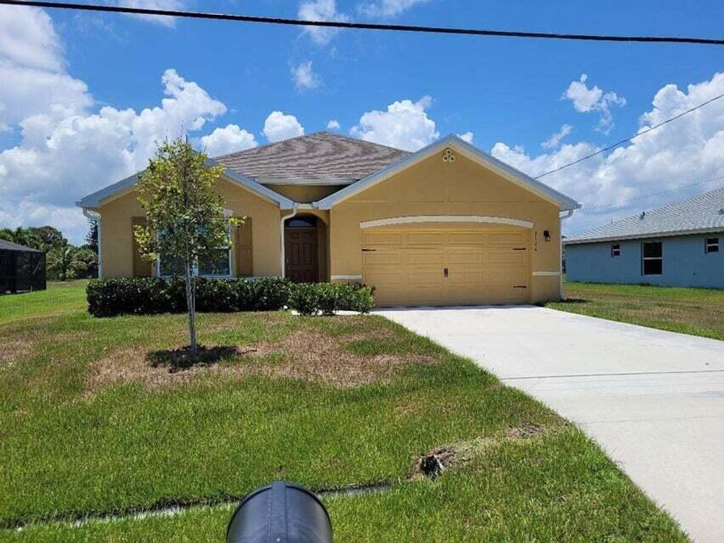 Photo of 2126 SE Camden Street, Port Saint Lucie, FL 34952 (MLS # R10921881)