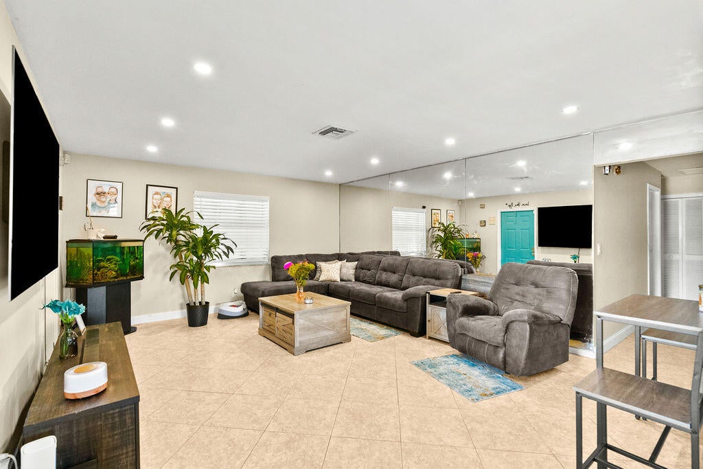 1102 Florence Road