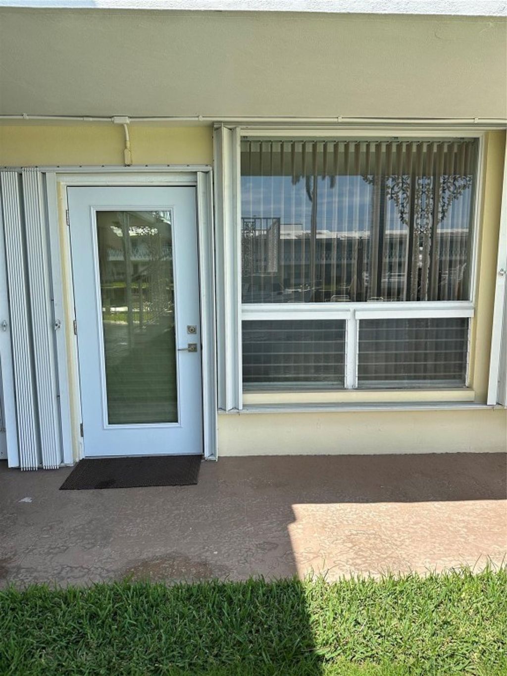 Photo of 2840 NE 33rd Court #6, Fort Lauderdale, FL 33306 (MLS # F10498340)