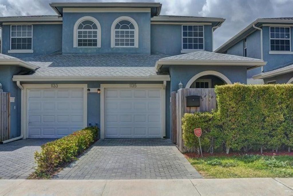 Photo of 1135 NE 3rd Avenue, Fort Lauderdale, FL 33304 (MLS # F10528540)