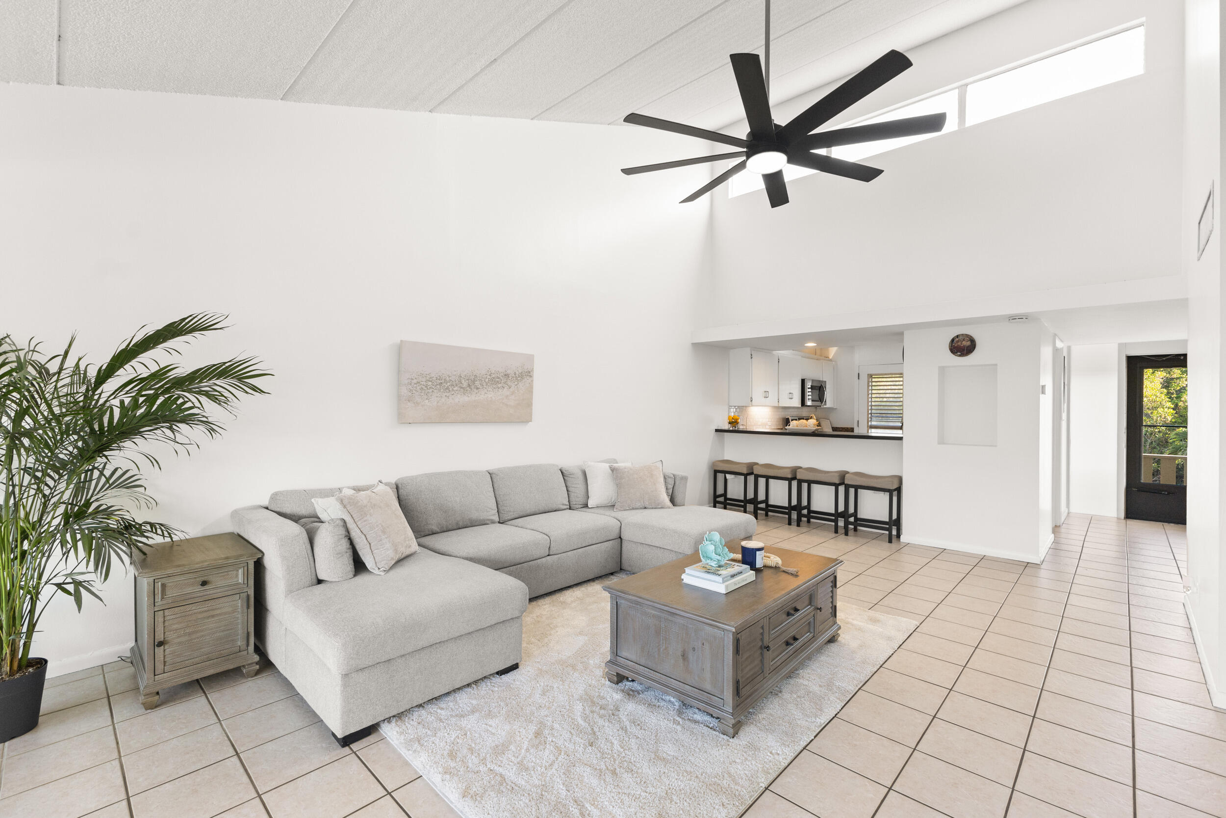 1456 NE Ocean Boulevard 9-202