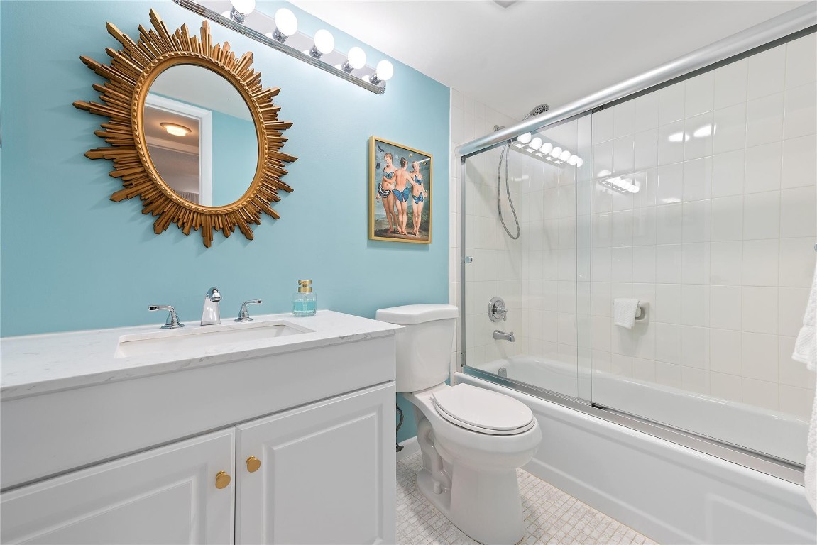 HOLLYBROOK GOLF & TENNIS - Residential