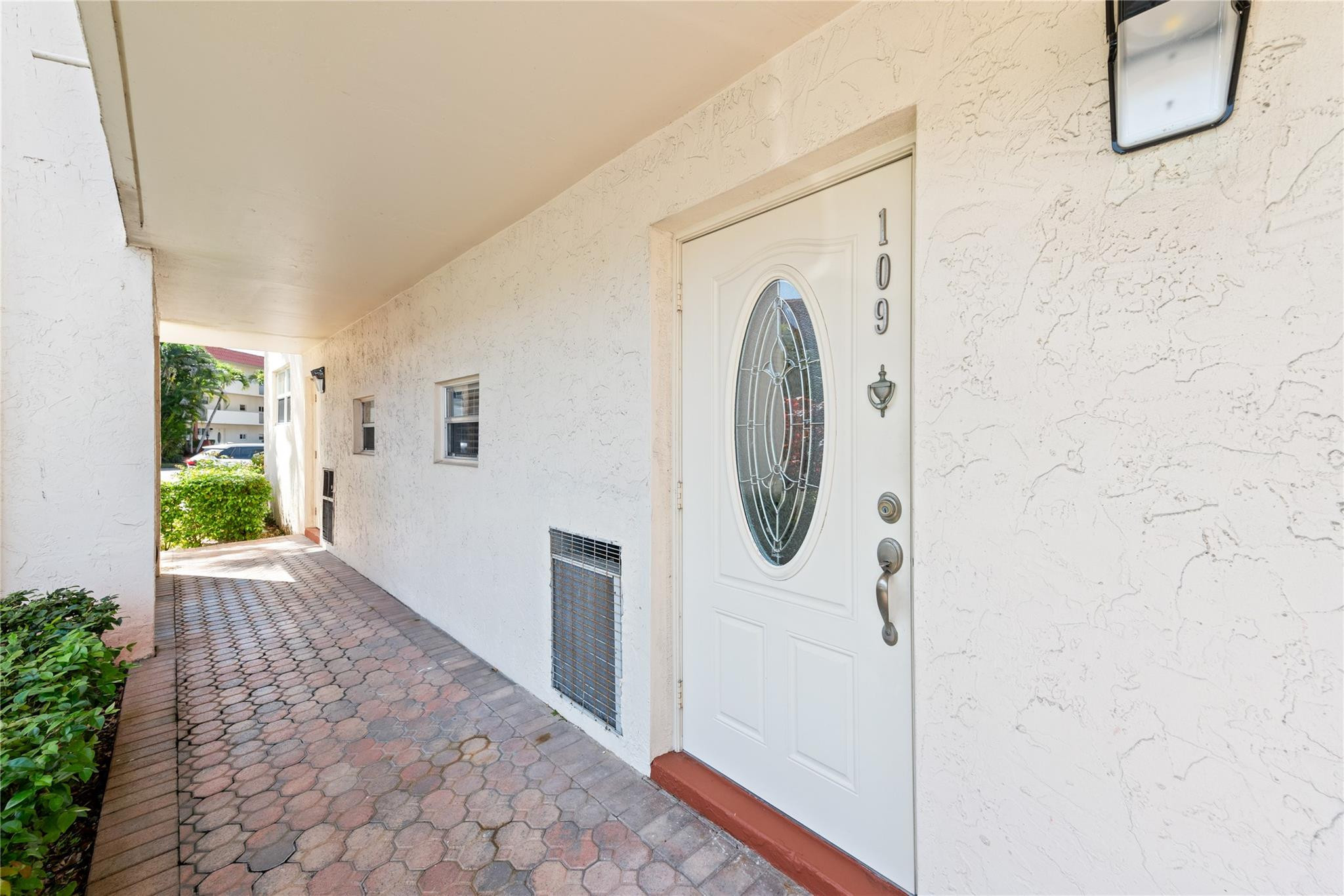 HOLLYBROOK GOLF & TENNIS - Residential