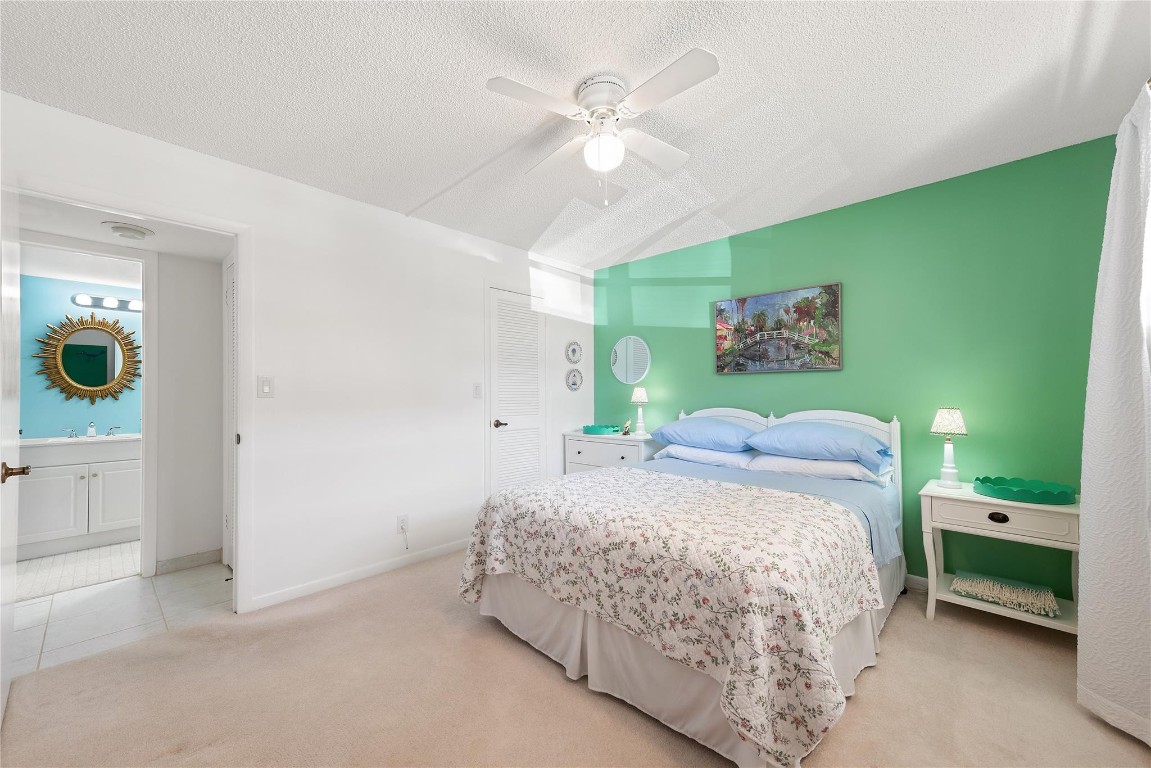 HOLLYBROOK GOLF & TENNIS - Residential