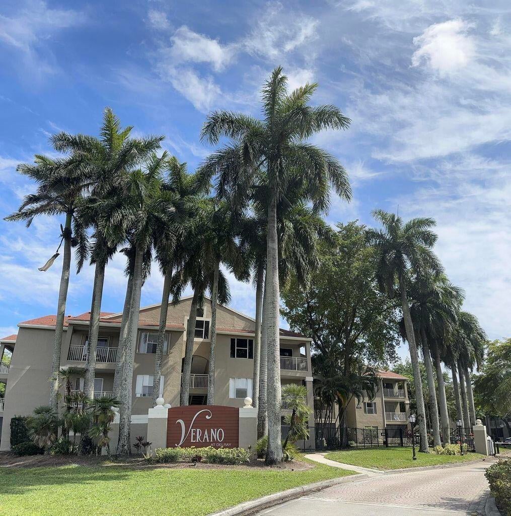 Photo of 1760 NE Palm Cove Boulevard #306, Delray Beach, FL 33445 (MLS # B26081722)