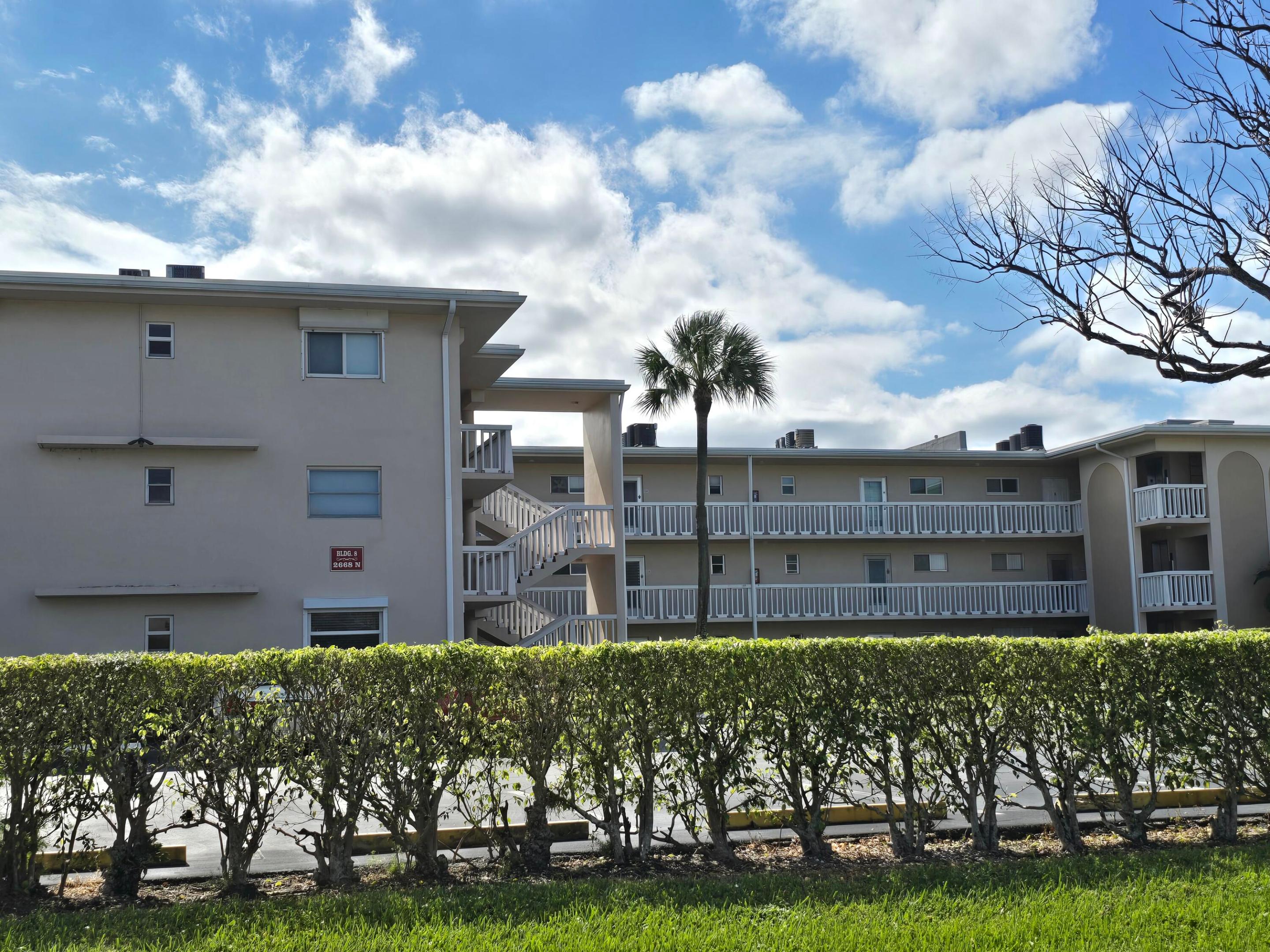 LAKE CLARKE GARDENS CONDO 8 - Residential