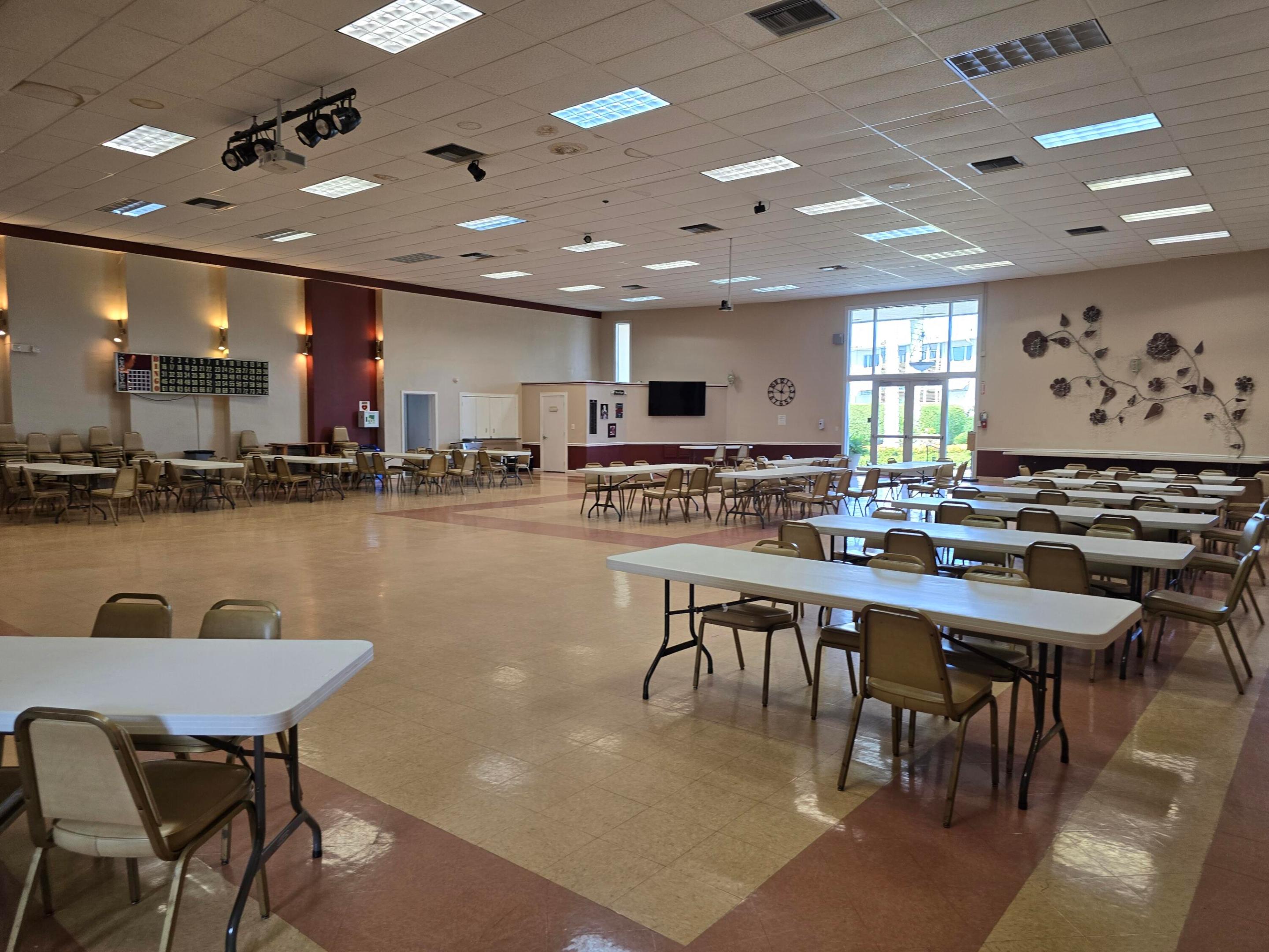 LAKE CLARKE GARDENS CONDO 8 - Residential