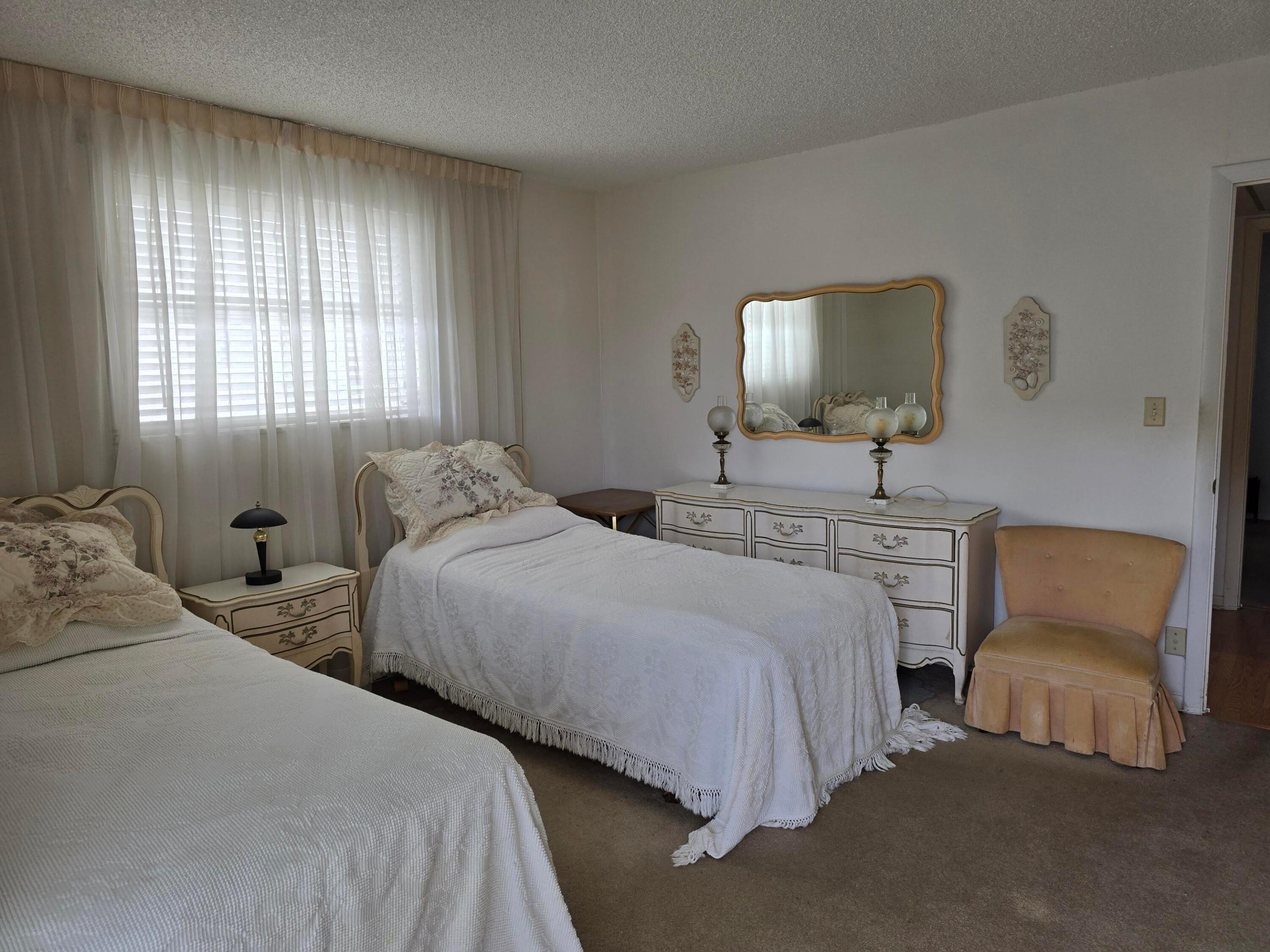 LAKE CLARKE GARDENS CONDO 8 - Residential