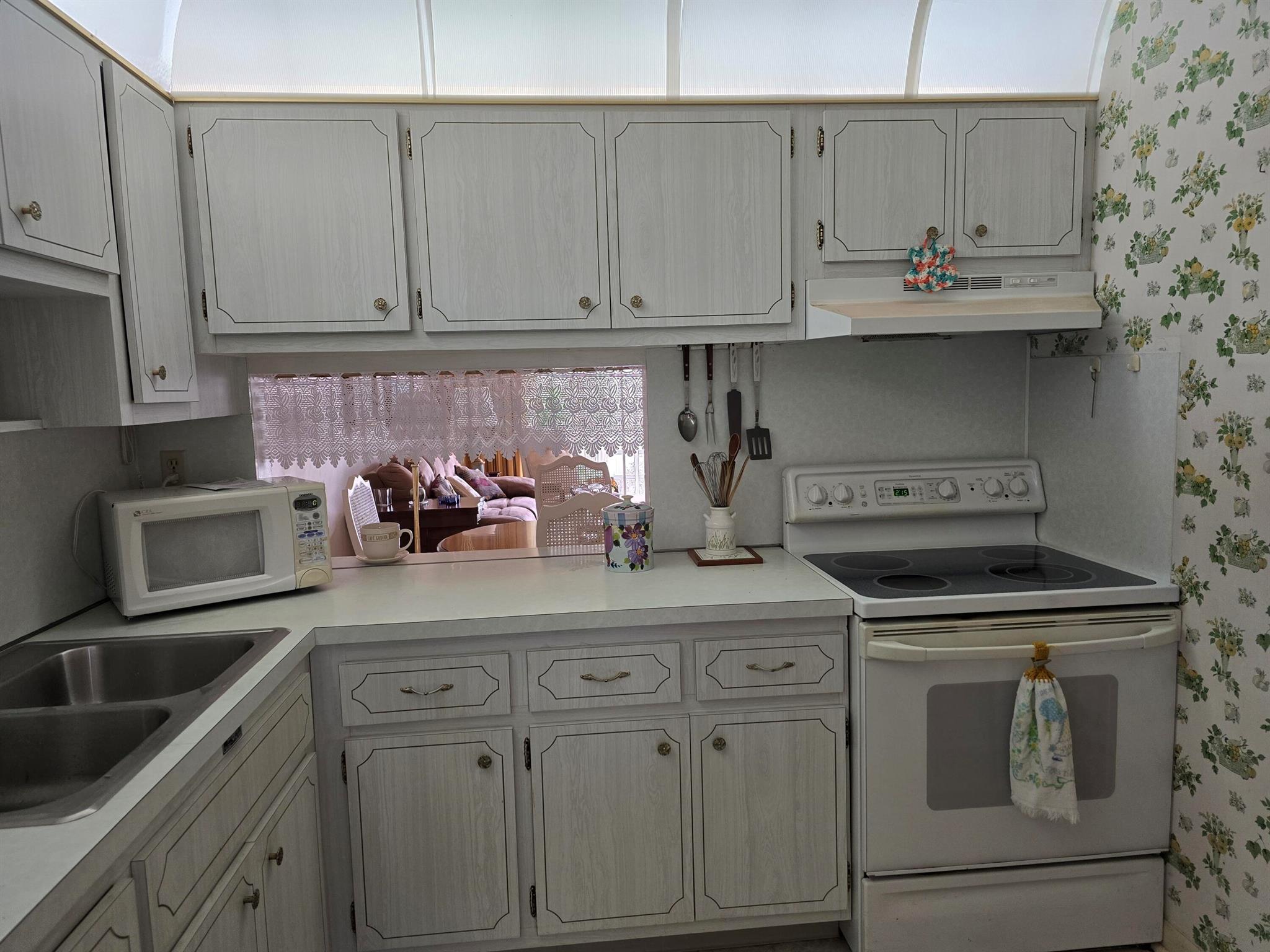 LAKE CLARKE GARDENS CONDO - Residential