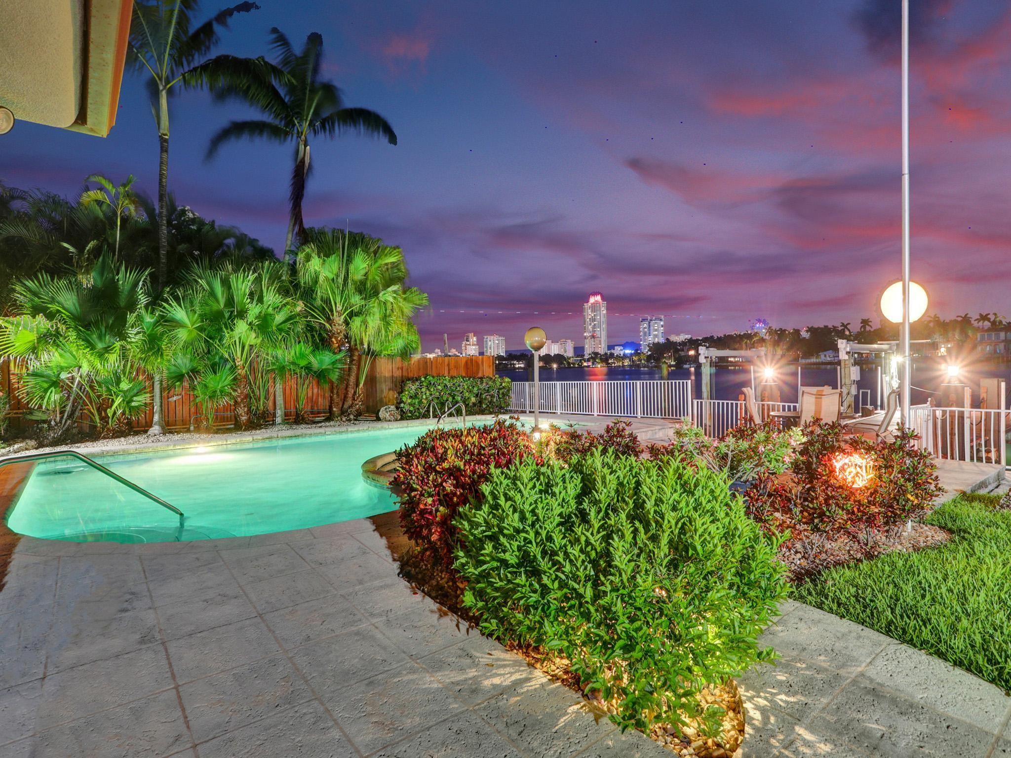 Ocean Side Sec Isle Norma - Residential