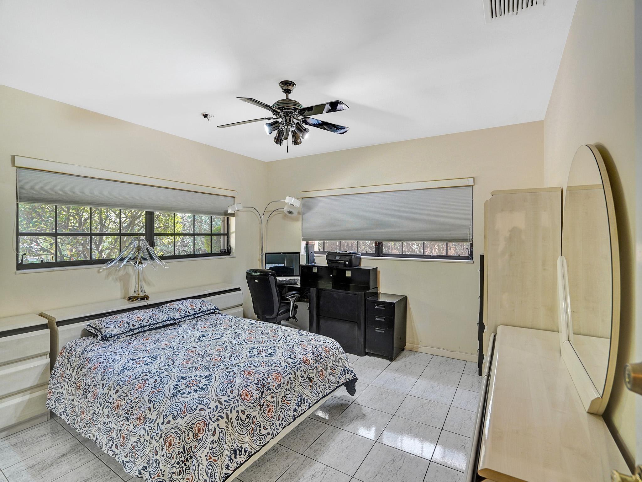 Ocean Side Sec Isle Norma - Residential