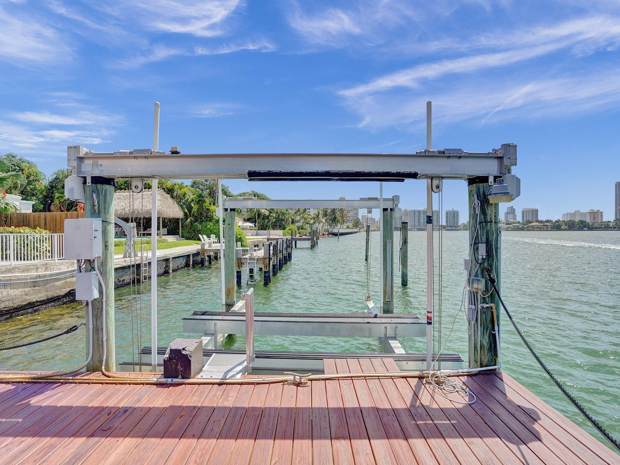 Ocean Side Sec Isle Norma - Residential