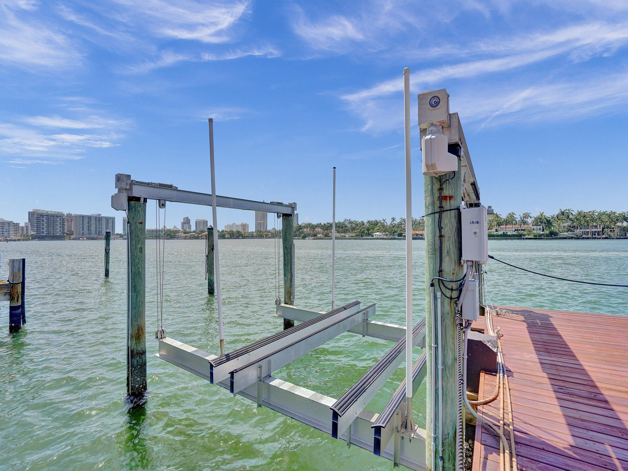 Ocean Side Sec Isle Norma - Residential