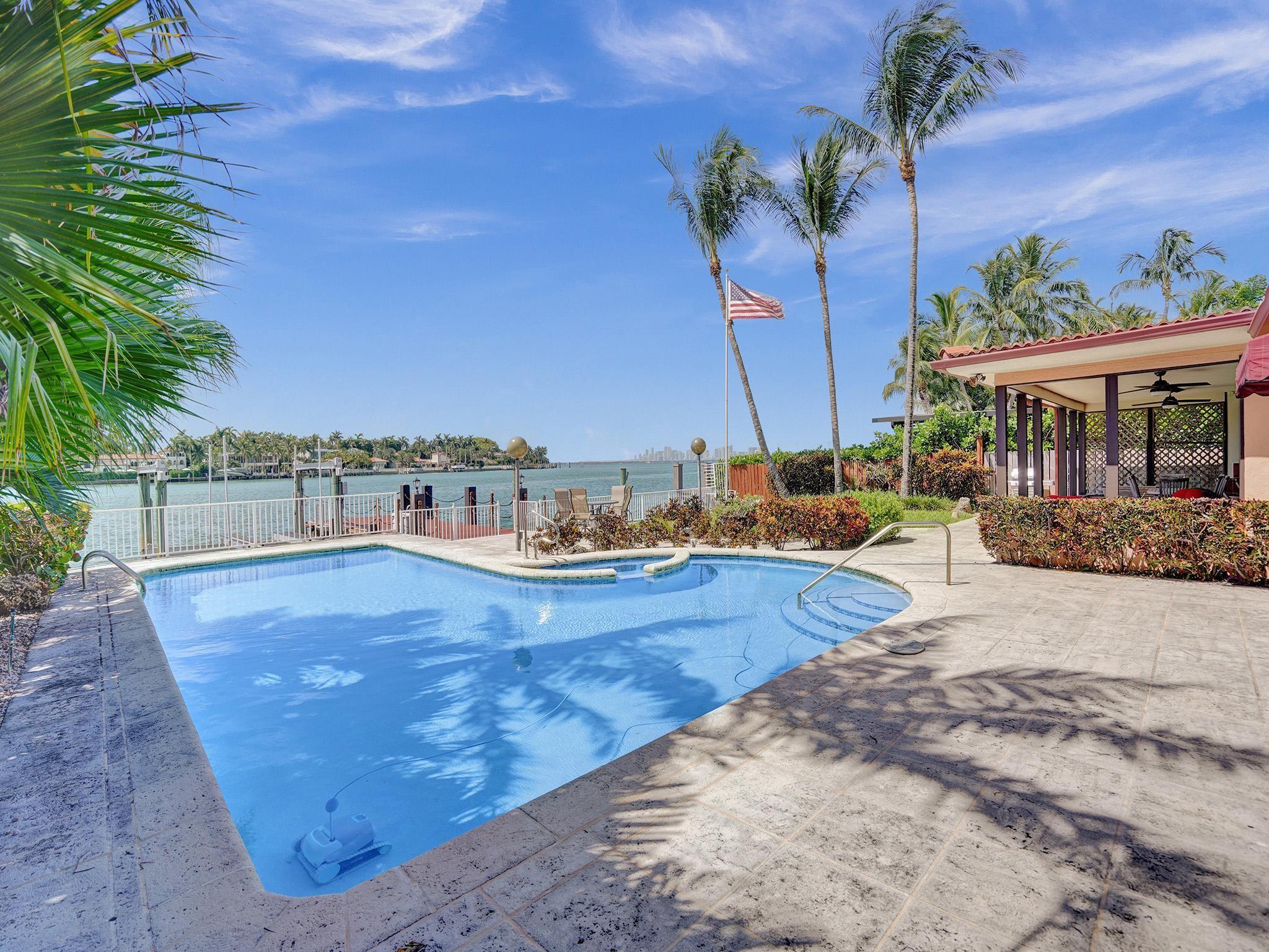 Ocean Side Sec Isle Norma - Residential