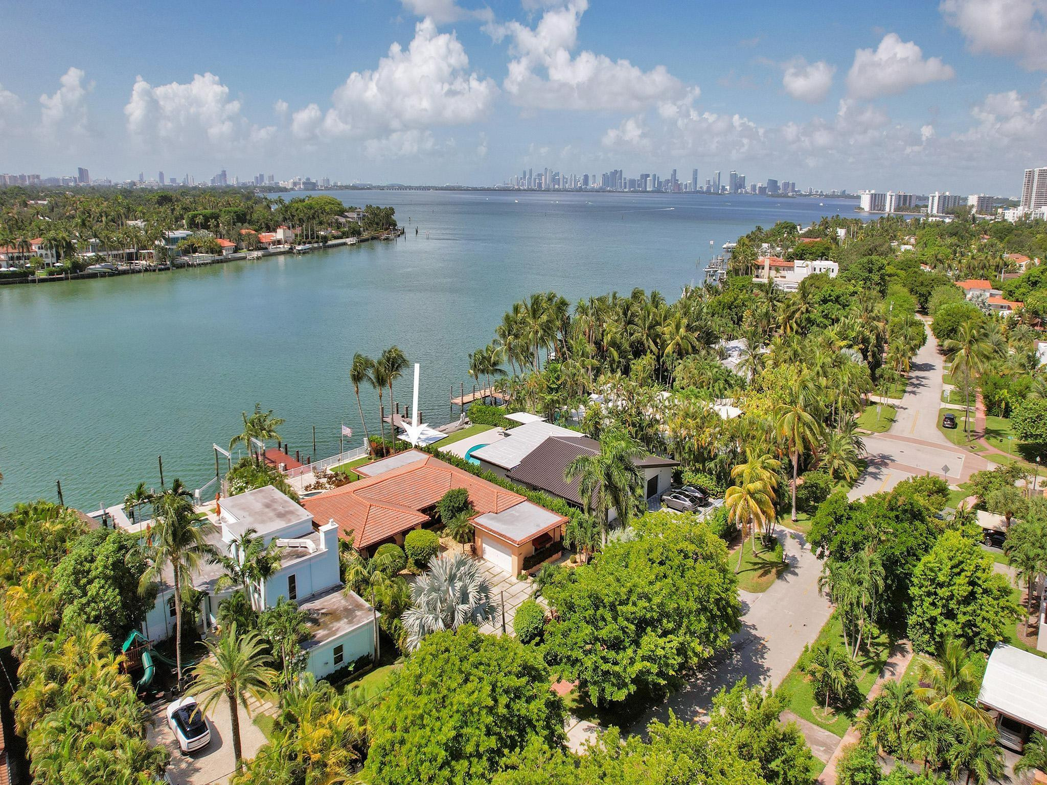 Ocean Side Sec Isle Norma - Residential