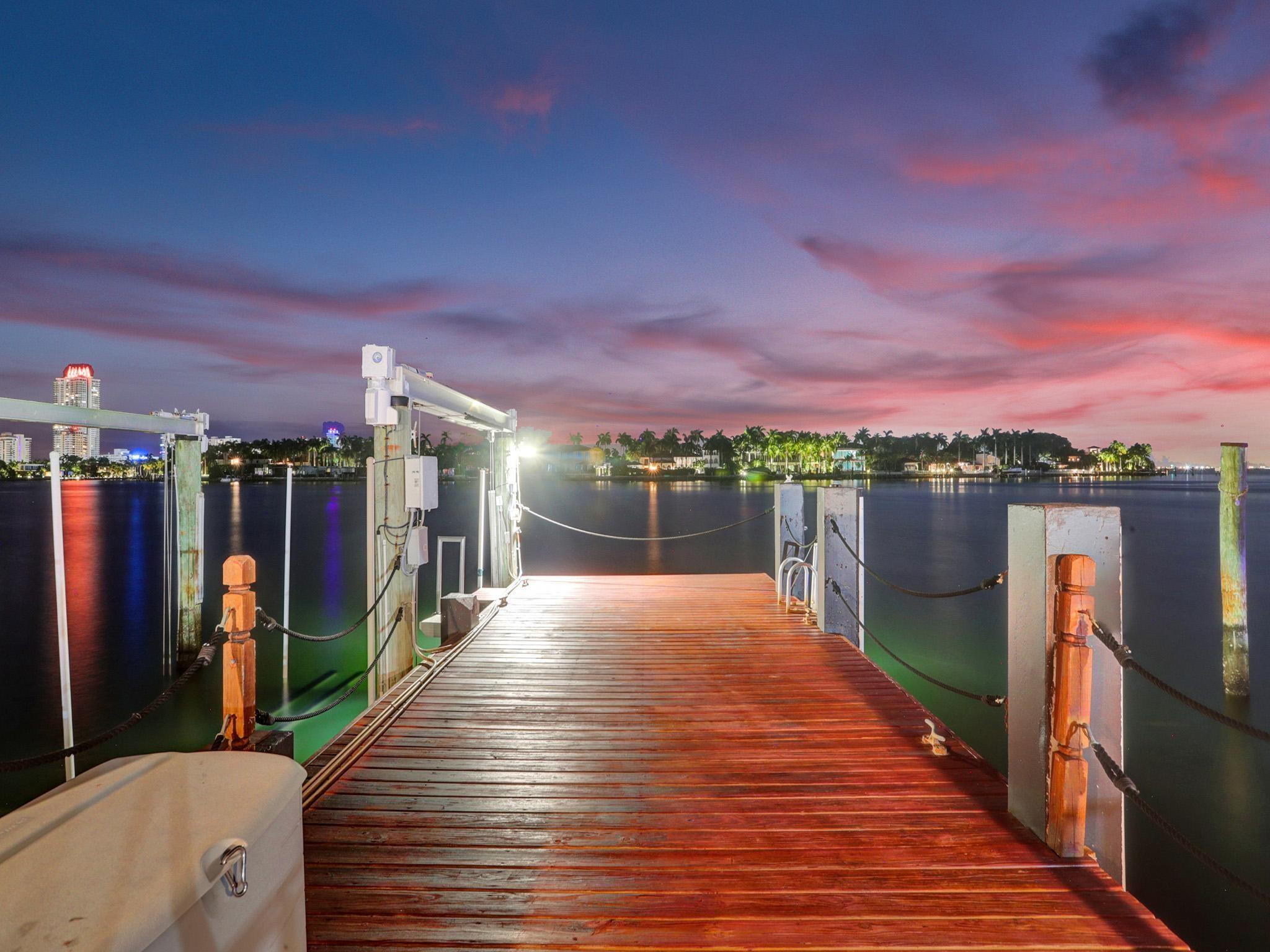 Ocean Side Sec Isle Norma - Residential