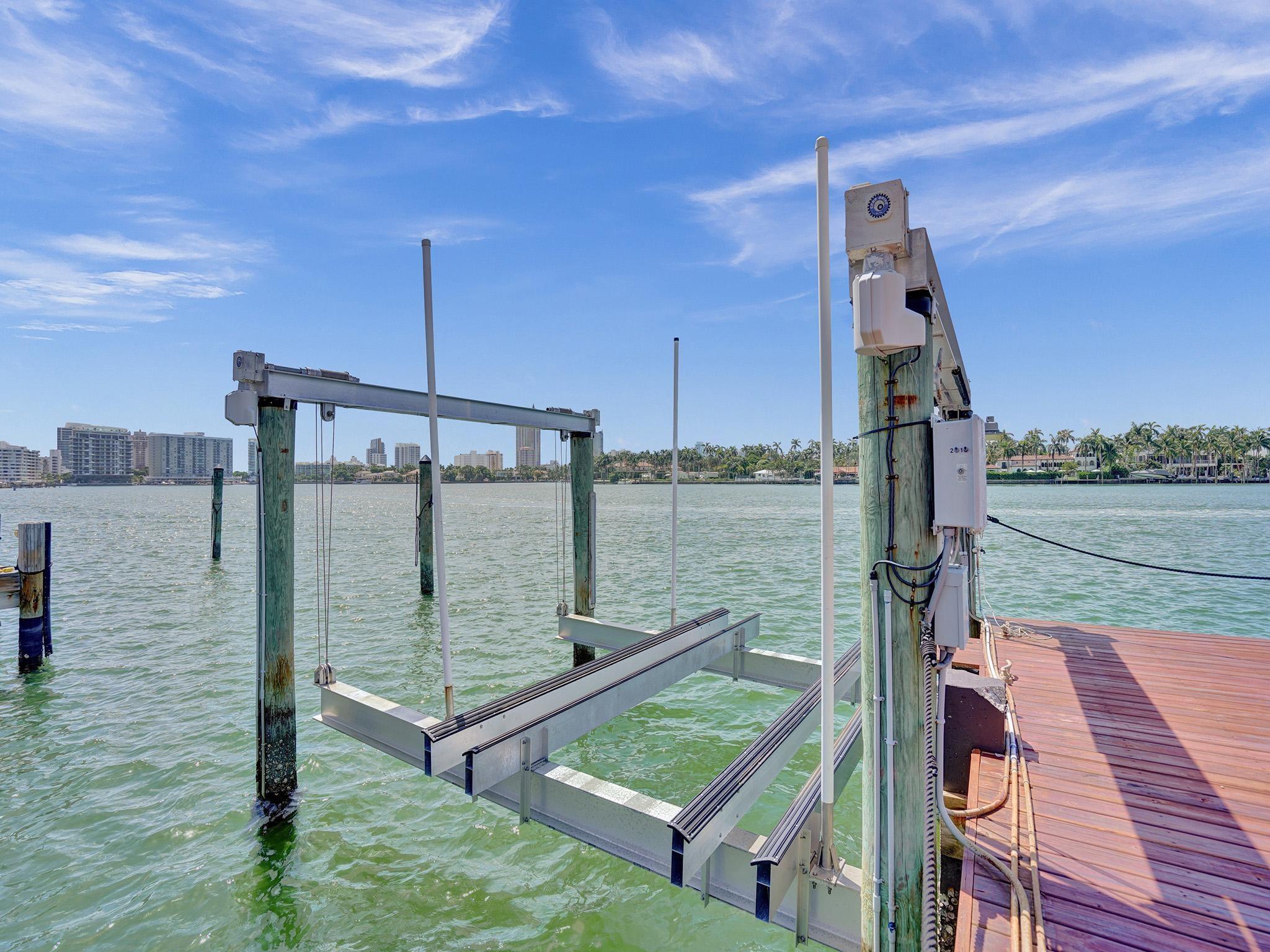 Ocean Side Sec Isle Norma - Residential