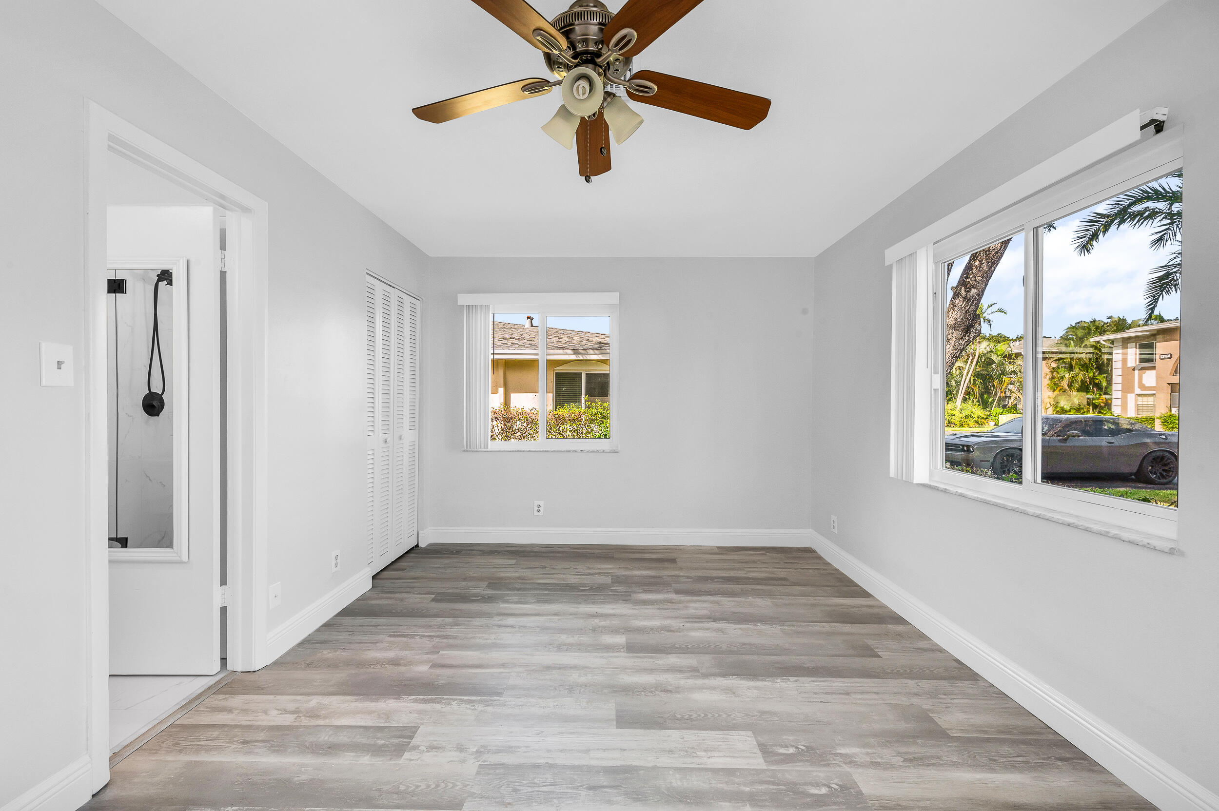 PALM GREENS AT VILLA DEL RAY CONDO II - Residential Lease