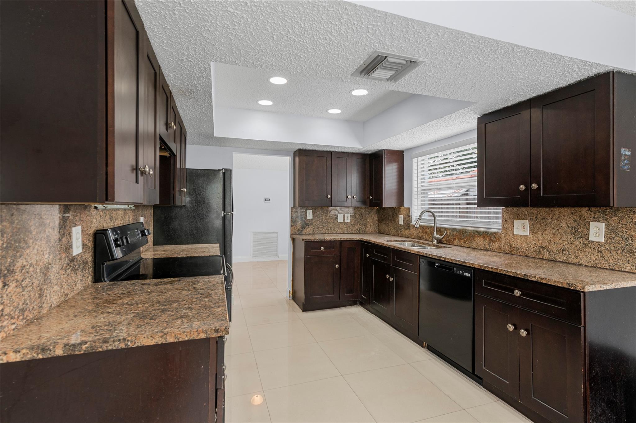 Kimberly Village Sec Thre - Residential Lease