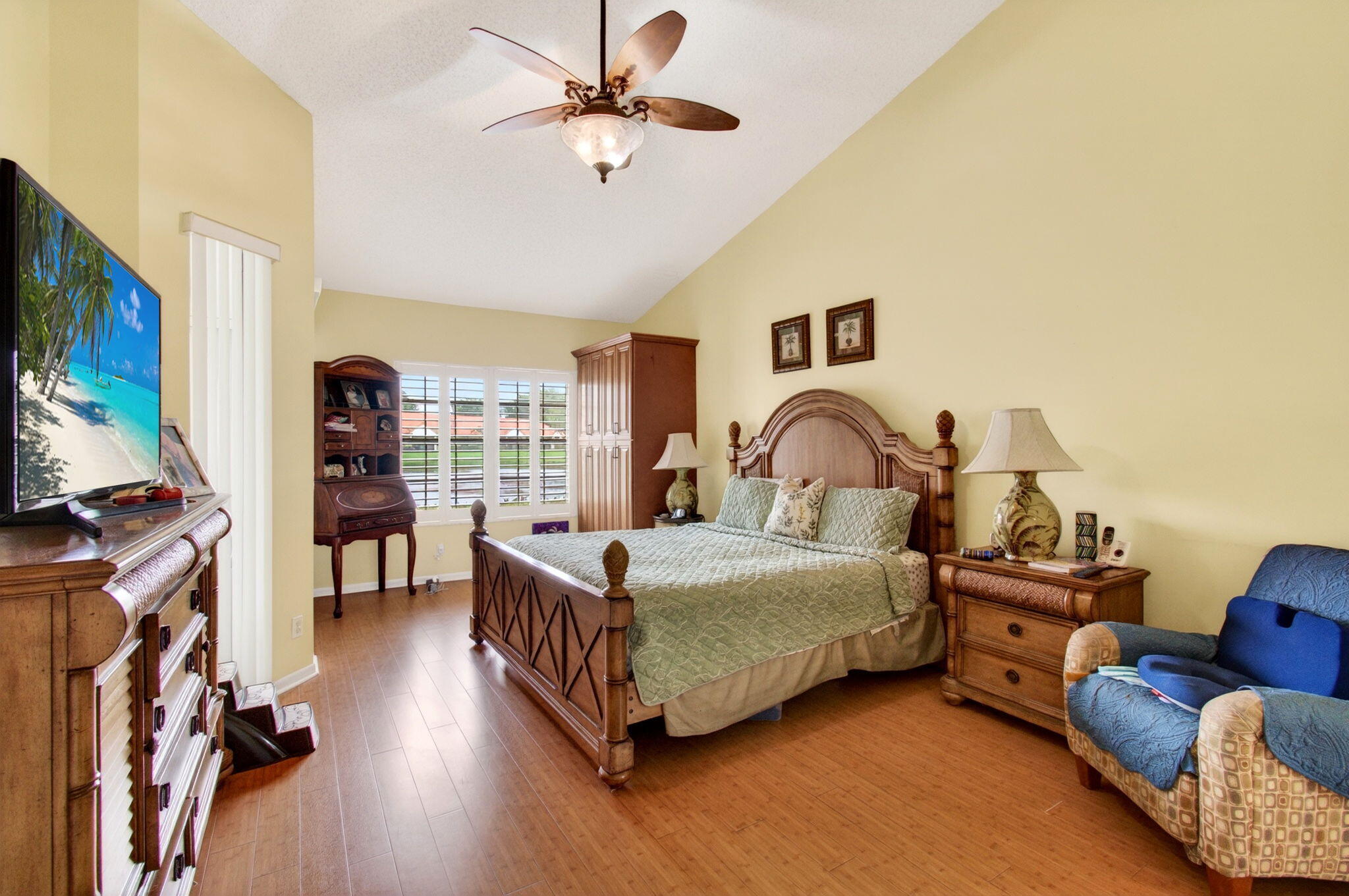 HARBOURS AT ABERDEEN CONDO - Residential