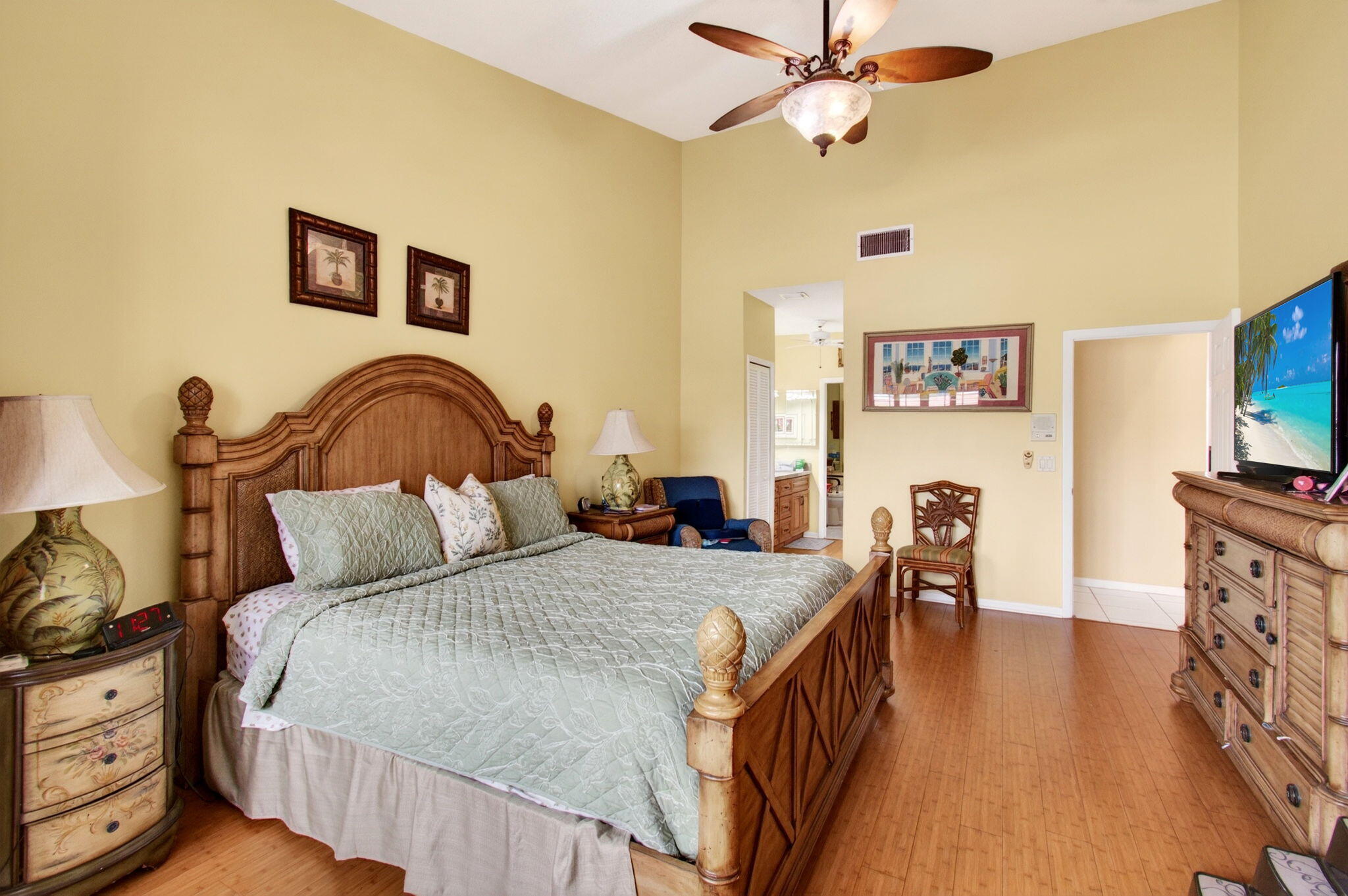 HARBOURS AT ABERDEEN CONDO - Residential