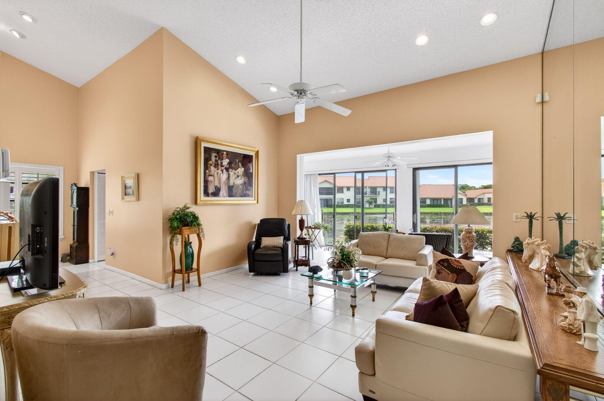 HARBOURS AT ABERDEEN CONDO - Residential