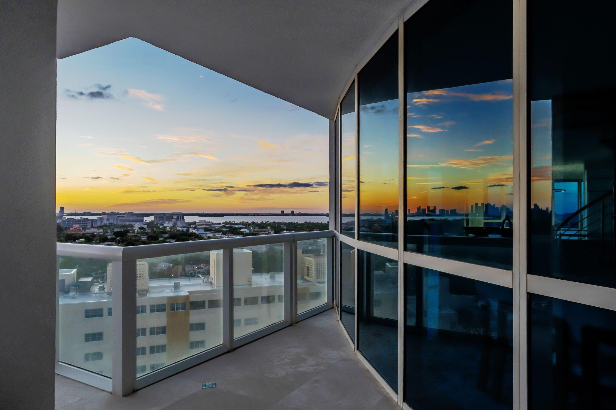 MOSAIC ON MIAMI BEACH CON - Residential