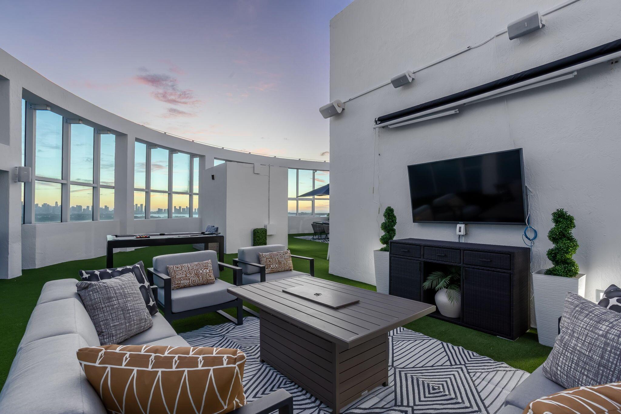 MOSAIC ON MIAMI BEACH CON - Residential