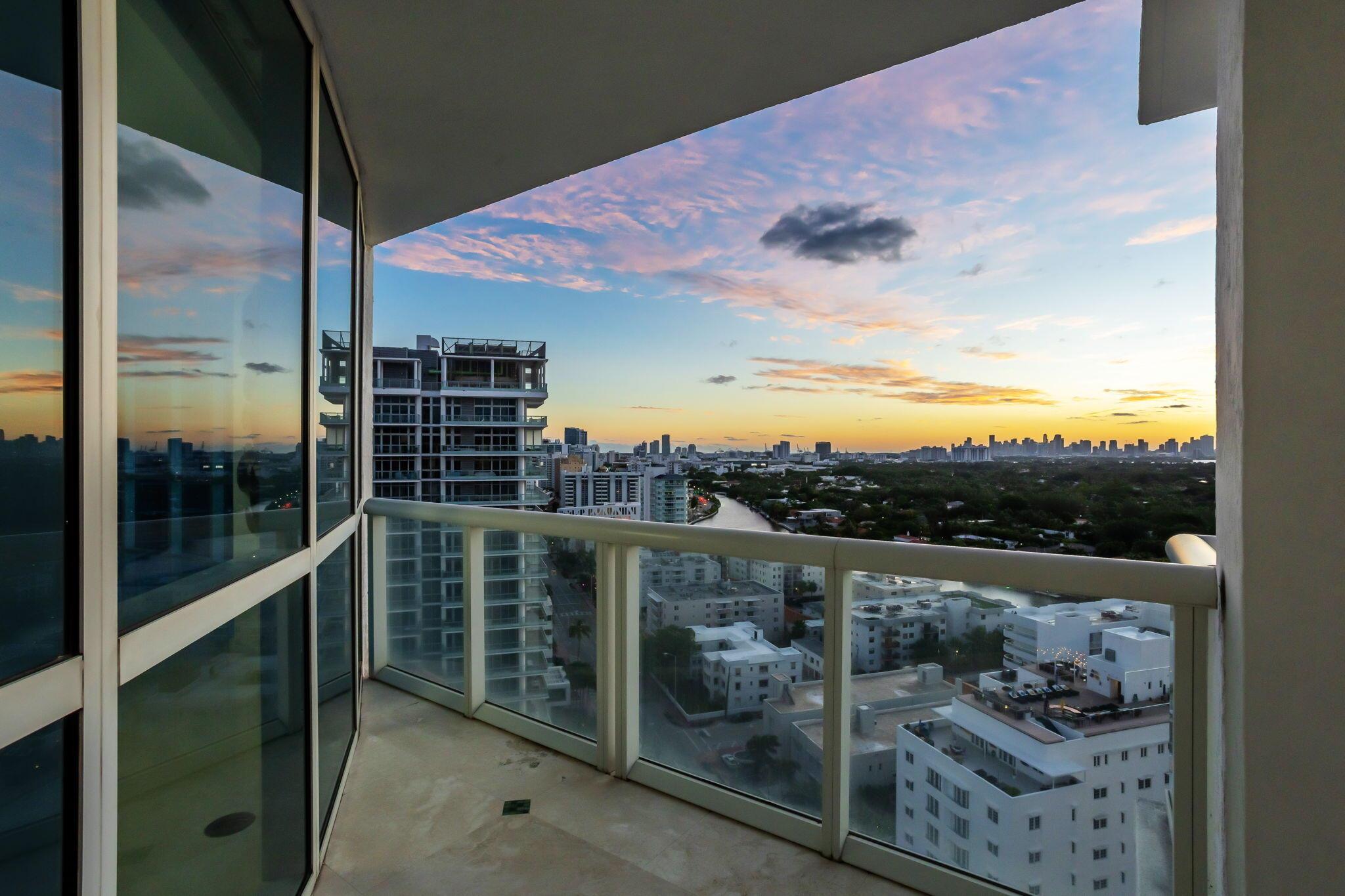 MOSAIC ON MIAMI BEACH CON - Residential