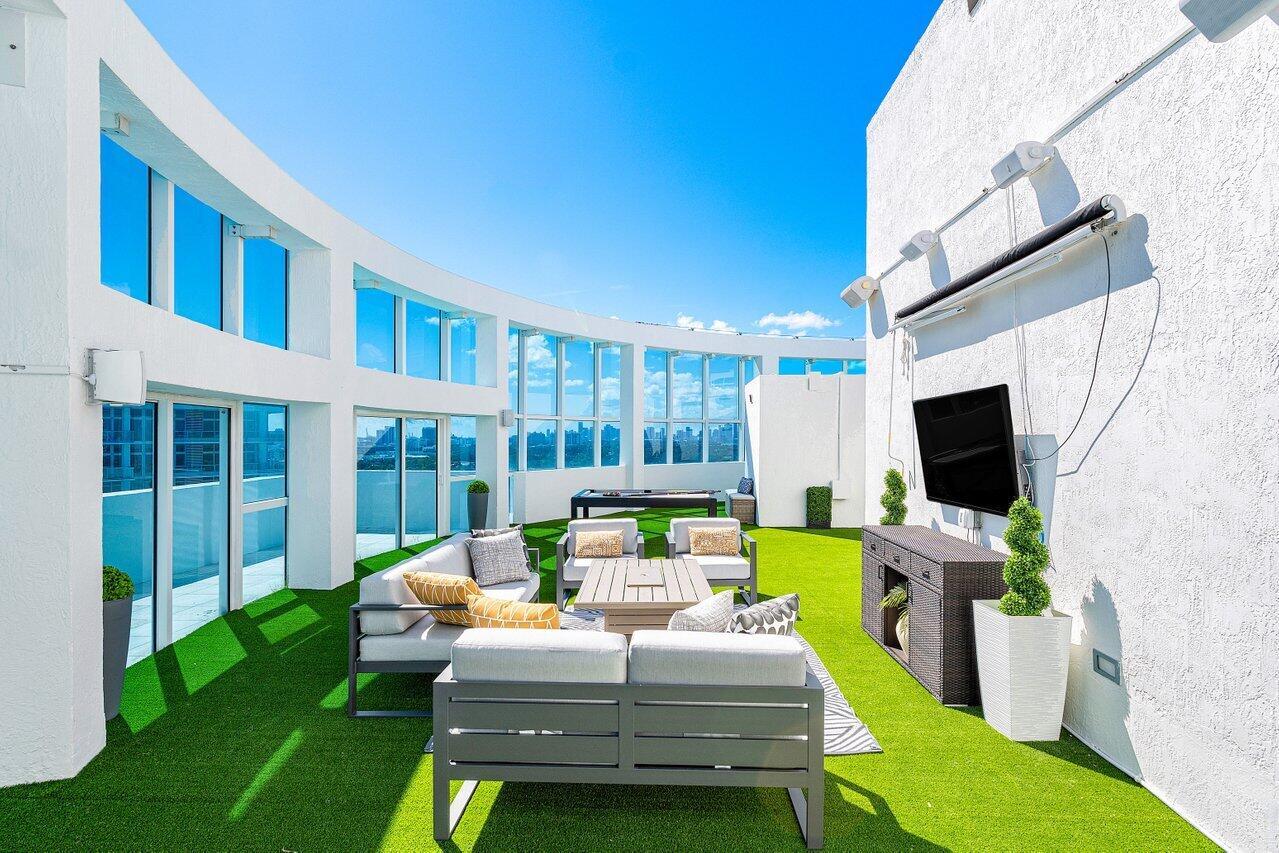 MOSAIC ON MIAMI BEACH CON - Residential