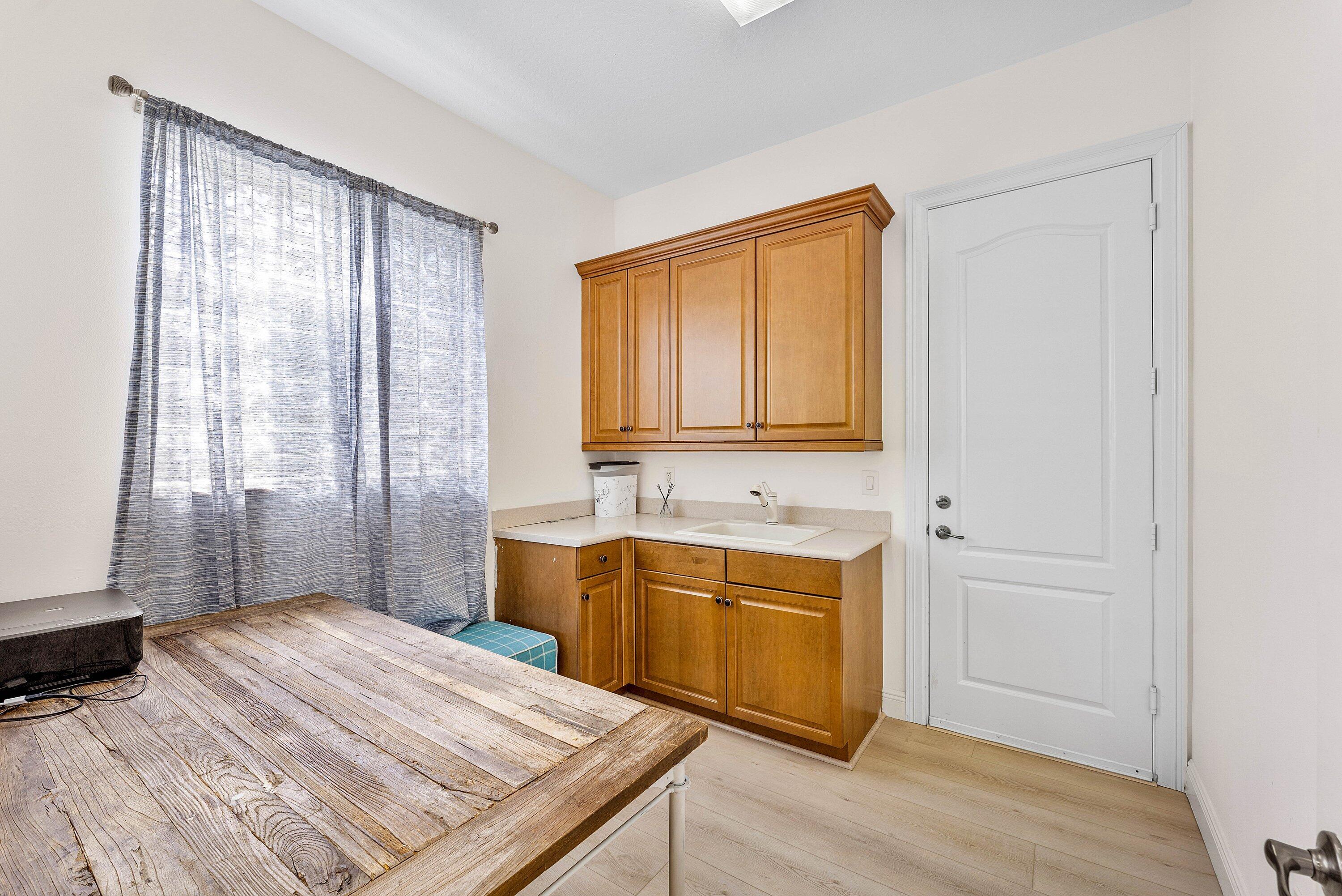 GOLF AND TENNIS VILLAGE PH 3 - Residential