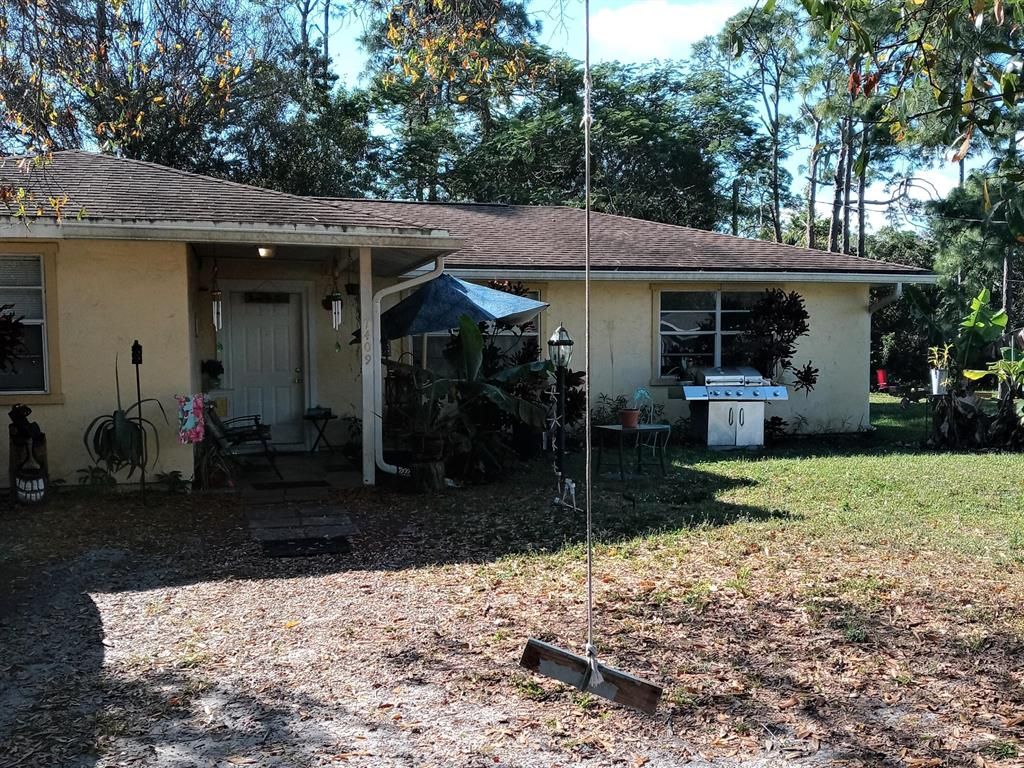 Photo of 7409 Palomar Street, Fort Pierce, FL 34951 (MLS # R10691762)