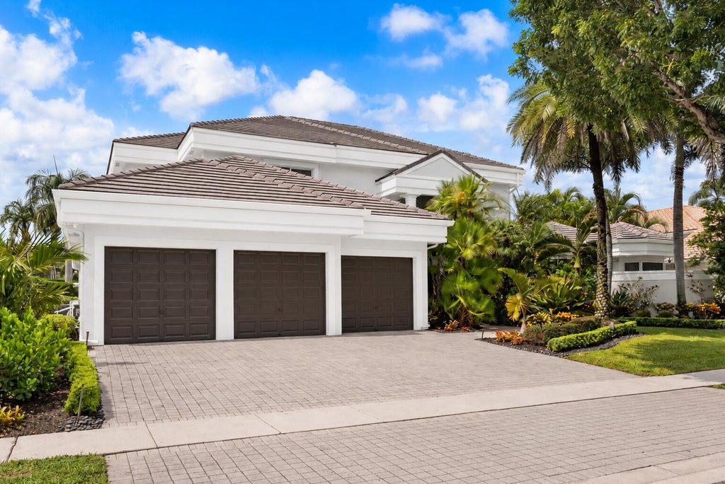 Photo of 19160 Fox Landing Drive, Boca Raton, FL 33434 (MLS # B26092251)