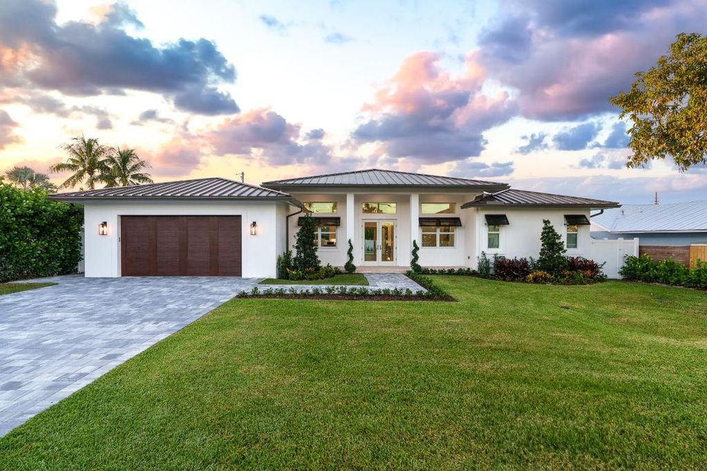 Photo of 803 Sunset Road, Boynton Beach, FL 33435 (MLS # R11132161)